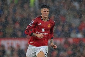 太阳报：曼联内部人士强调舍什科比霍伊伦更适合球队，对后者失望