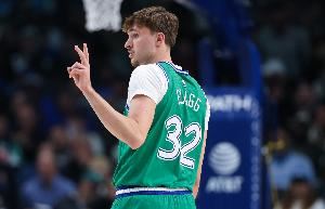 基德:弗拉格攻防都不错拼尽了全力 最后给他喂球应做得更好